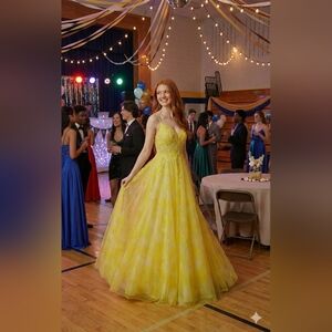 NWT Size L Dancing Queen Yellow Cloud Motif A-line Shaped Gown
